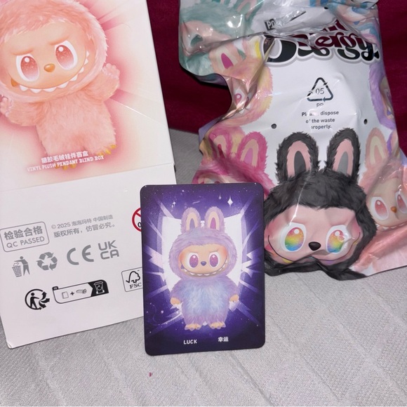 Labubu Accessories - AUTHENTIC NEW Pop Mart LABUBU Big Into Energy Vinyl Plush Blind Box - Hope